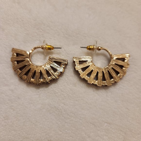 Brown Wood Slat/Bead Half Hoop Gold Tone Earrings - Picture 6 of 8